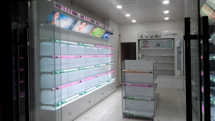 宿遷宿達(dá) 化妝品展柜、個(gè)人護(hù)膚背柜與屈臣氏貨柜批發(fā)定制專(zhuān)家